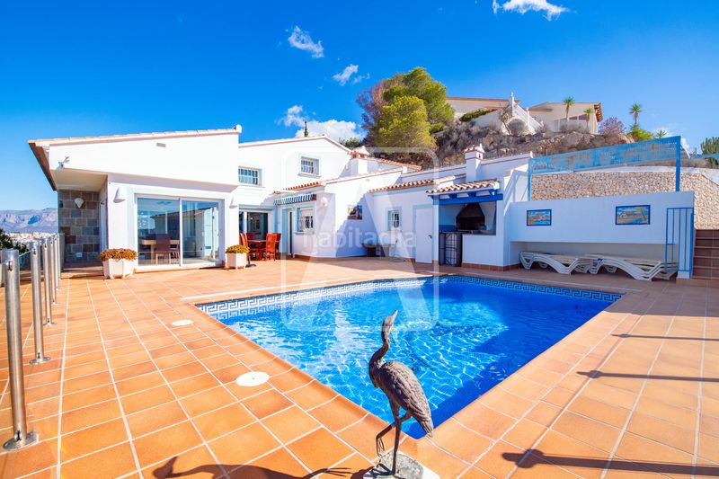 Foto fe731ca1-565b-4676-b156-0897a5f7ca53. Xalet amb calefacció aparcament piscina a Paichi Moraira