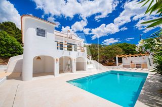 Chalet in Cala Advocat-Baladrar