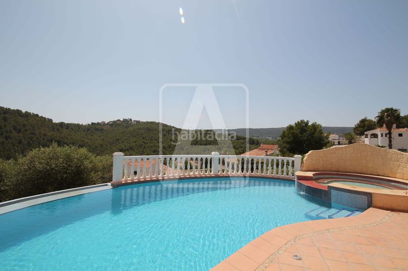 Foto eace23d0-7bb4-4618-9521-0a9e7814ef2e. Xalet amb aparcament piscina a Partida Comunes-Adsubia Xàbia