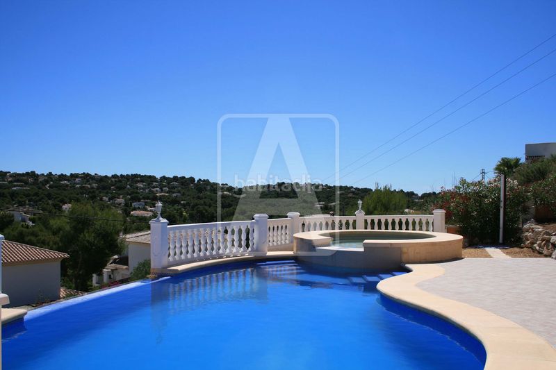Foto 77f9ca0b-2475-4d24-aabd-f4043baf9d18. Xalet amb calefacció aparcament piscina a La Granadella - Costa Nova Xàbia