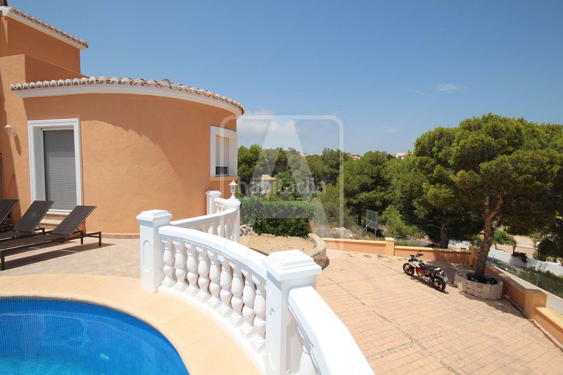 Foto c08d009e-6df1-4bdf-9436-e1ffdac9b824. Xalet amb calefacció aparcament piscina a La Granadella - Costa Nova Xàbia