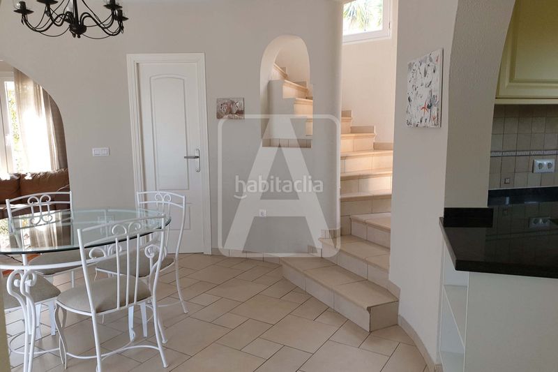 Foto f29e6124-2205-4da5-b30b-9b7f17436136. Xalet amb calefacció aparcament piscina a La Granadella - Costa Nova Xàbia