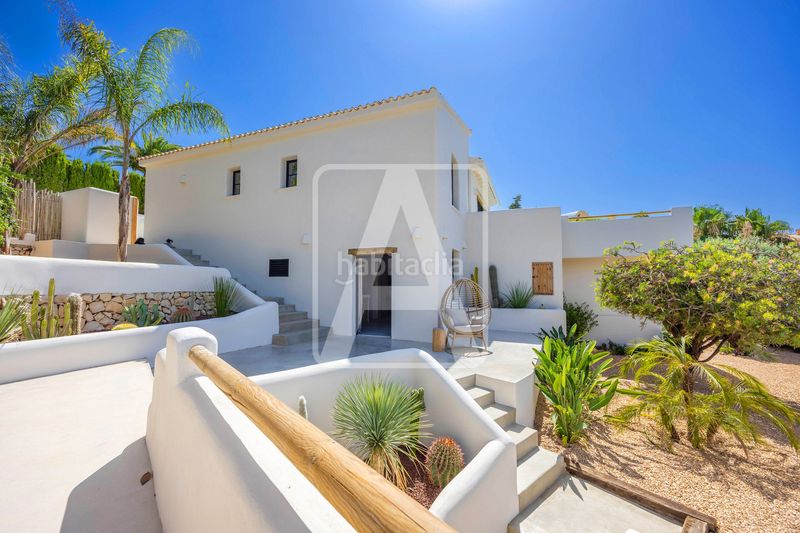 Foto 4974e1ba-c632-4f01-b4b6-4fbccd5039e6. Xalet amb calefacció aparcament piscina a La Viña-Montemar-San Jaime Benissa