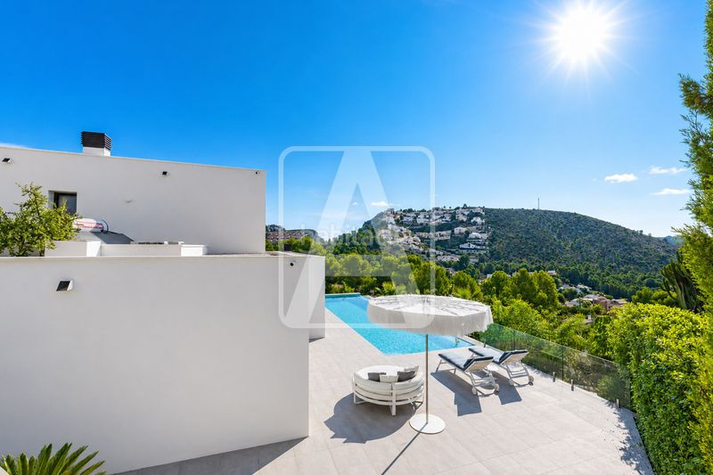 Foto 6998c5c3-7a11-413d-9aed-a0f2a9e9185a. Xalet amb calefacció aparcament piscina a Paichi Moraira