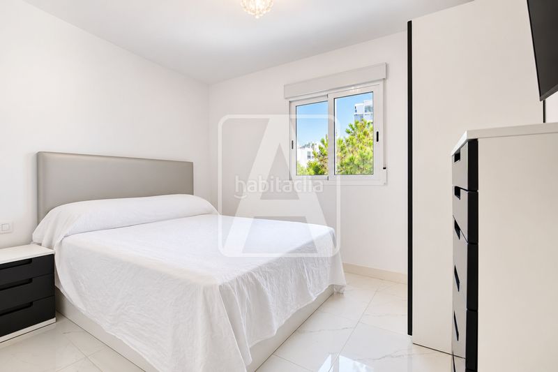 Foto ec3c3cab-68a3-4eef-9077-33b2968409f3. Apartament amb calefacció aparcament piscina a Puerto Calp