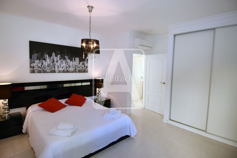 Foto 51cc16f0-95af-41a9-8eda-faa89801d033. Apartament amb calefacció piscina a La Fustera Benissa