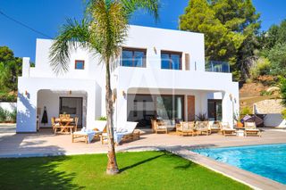 Chalet in Cala Advocat-Baladrar