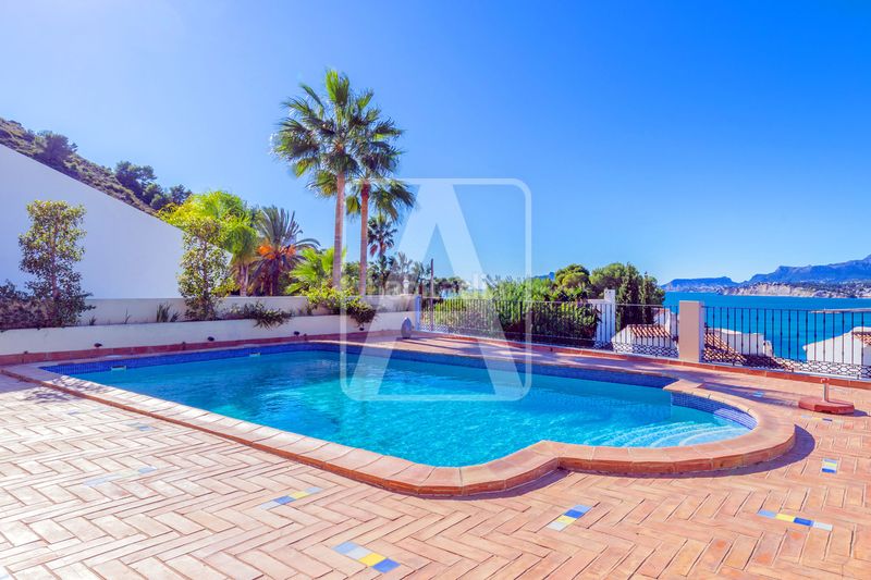 Foto 6bcbbcba-a70f-49d0-a9be-e7d8aeb4453a. Chalet en El Portet-Pla del Mar Moraira