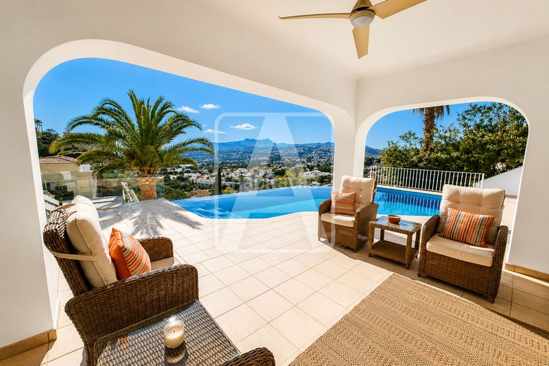 Foto 4416cfaa-b5fd-4d95-89c5-8c7d8f2a1e58. Chalet en Paichi Moraira
