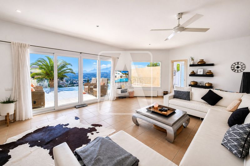 Foto 9d626c8d-4771-4ddc-9805-07f1b63eb266. Chalet en Paichi Moraira