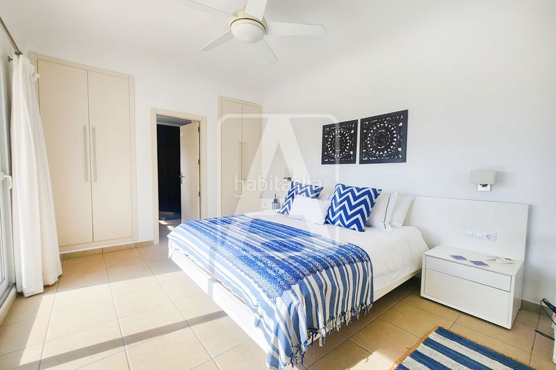 Foto d87f1dd2-b432-4185-bf11-f16621bca83a. Chalet en Paichi Moraira