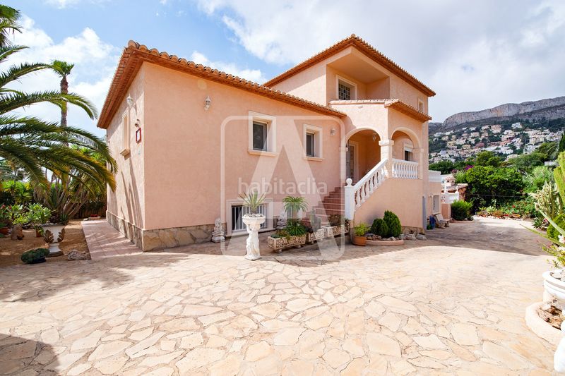 Foto f9b6c225-e06d-4b6b-bd78-9fa6bd733089. Xalet amb calefacció aparcament piscina a Canuta Calp