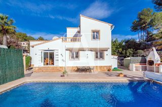 Chalet in La Fustera