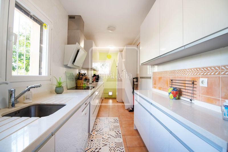 Foto 49887667-53c0-4b62-8f31-46be22fe3c19. Chalet en La Fustera Benissa