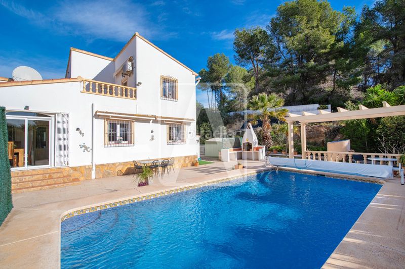 Foto 59c95767-216c-4a86-993f-38bd315abdf7. Chalet en La Fustera Benissa