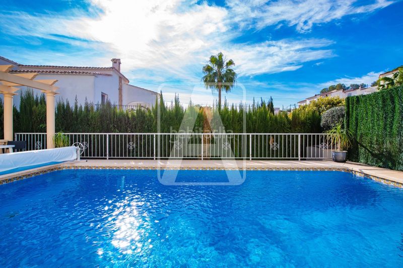 Foto e66fa699-3fe3-44a0-a672-dc8b03d79063. Chalet en La Fustera Benissa