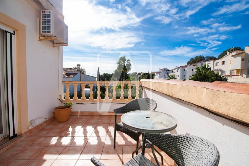 Foto e94a83f2-990a-434e-bc27-09667b57926d. Chalet en La Fustera Benissa
