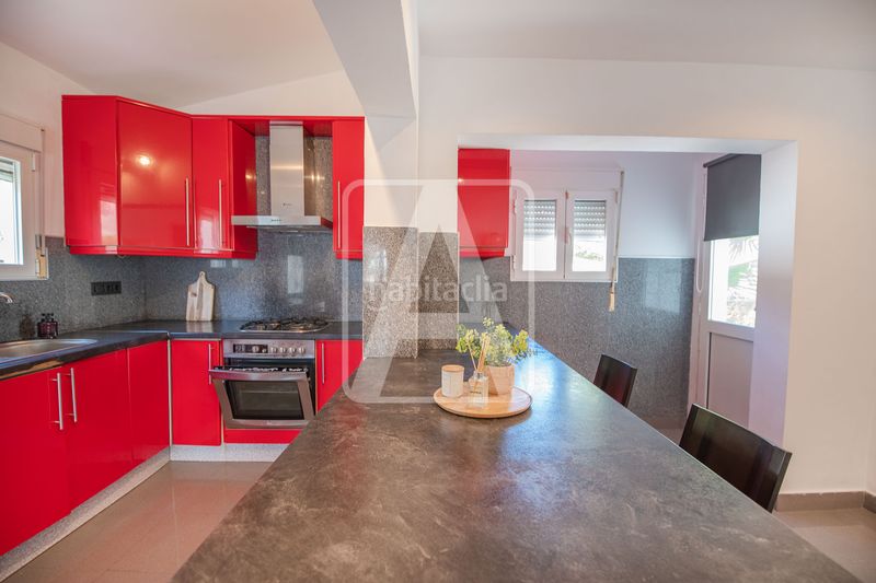 Foto cbce60a3-ee0f-46e3-88bd-dce28b0515eb. Chalet en La Fustera Benissa