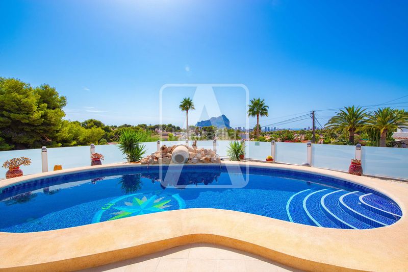 Foto 4a6ce962-c3f2-4312-a711-4d7659501d9e. Xalet amb calefacció aparcament piscina a Cometa Calp