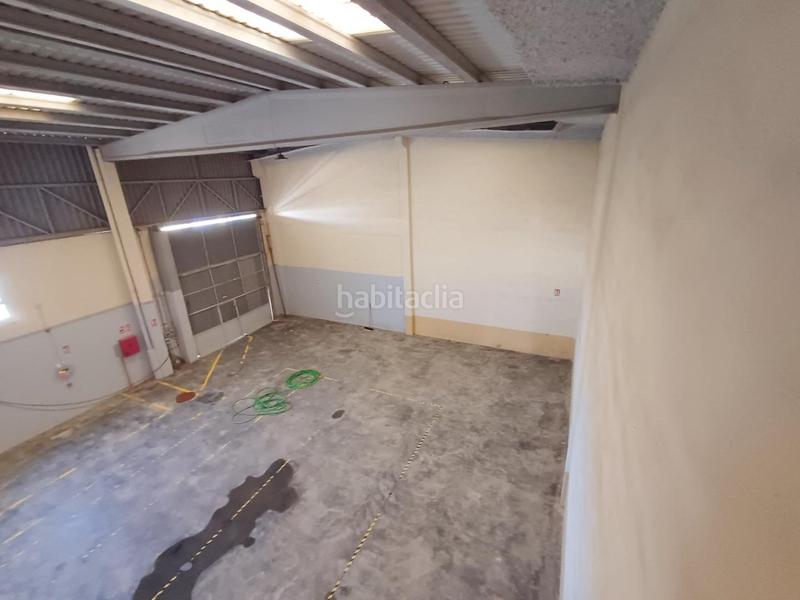 Foto 4e9b2385-32b7-47b3-848e-3d289adb3e43. Rent industrial building in Picanya