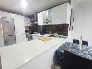 Miete Etagenwohnung in Metro - Auditorio. Alquiler vivienda seminueva en paiporta, zona nueva guardia civi