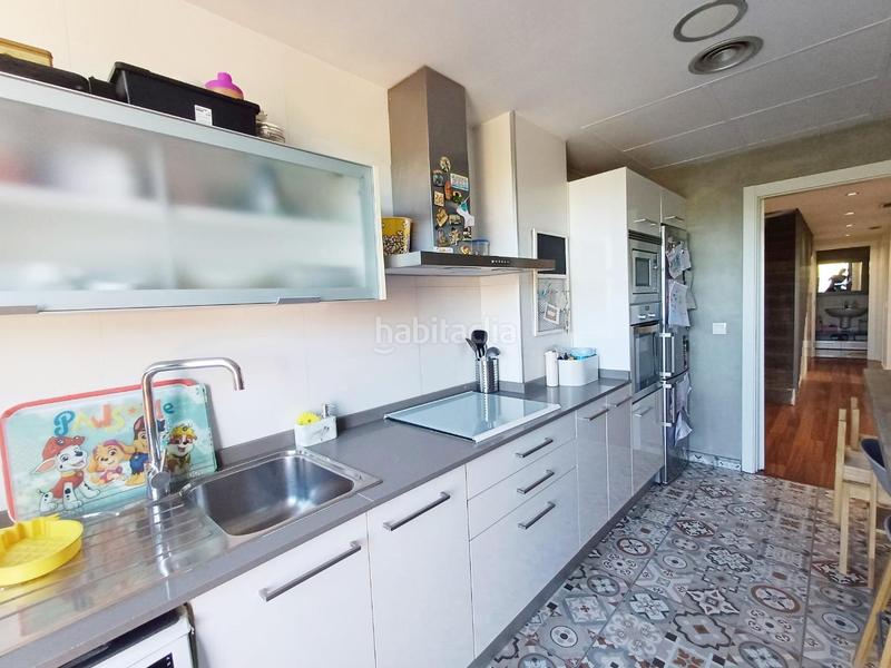 Foto e1c0eee1-8537-49b4-af6d-606fcd76588e. Ático venta ático dúplex , zona entrada telepizza.la vivienda de 134m2 se distribuye en 2 plantas. la planta principal se com en Paiporta