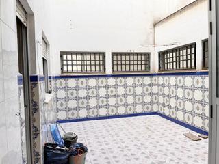 Flat in Plaza Xúquer. Venta vivienda afectada por la dana.ubicada en una planta baja e