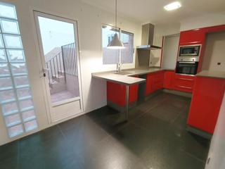 Appartement à Albal. Venta vivienda en albal, muy cerca de la avenida principal autob