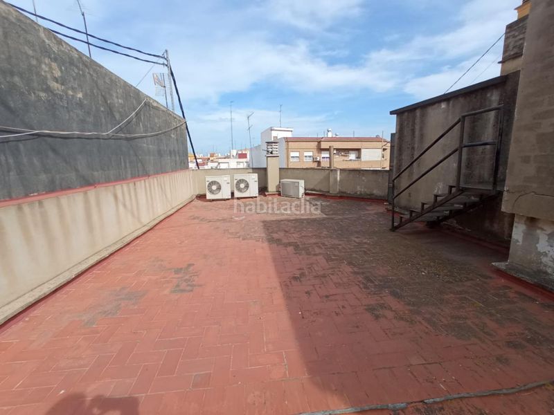 Foto c26ab220-b085-4c04-8898-13f7e2494900. Edifici a Alfafar