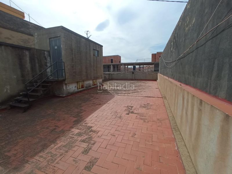 Foto f26777a1-aadb-4ad4-b6f3-439b11007ef2. Edifici a Alfafar
