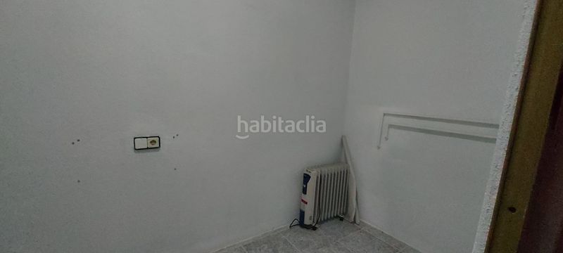 Foto 842ca044-f50a-424d-a431-2d352635ee1f. Lloguer local comercial a Poble Nou Torrent