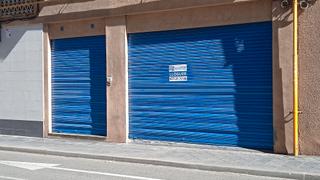 Rent Business premise  Carrer reial. Local comercial polivalente