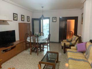Etagenwohnung in Nou Eixample Sud. Centrico  y luminoso