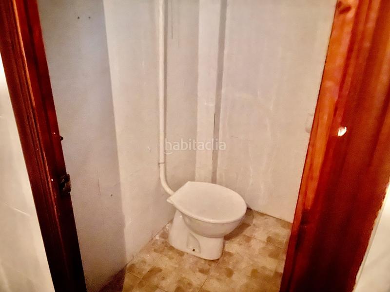 Foto 5da1526d-f091-4d59-ae95-9f46f932e47f. Local comercial en carrer del roser 104 en Llevant Reus