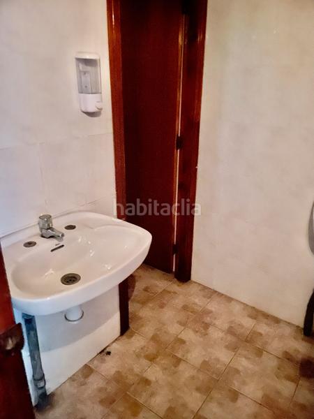 Foto a36438e5-a3b0-407e-9022-f1e39a734298. Locale commerciale in carrer del roser 104 in Llevant Reus