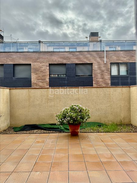Foto 81a8ff7b-8131-4691-952f-1747598adb79. Casa adossada amb aparcament a Migjorn Reus