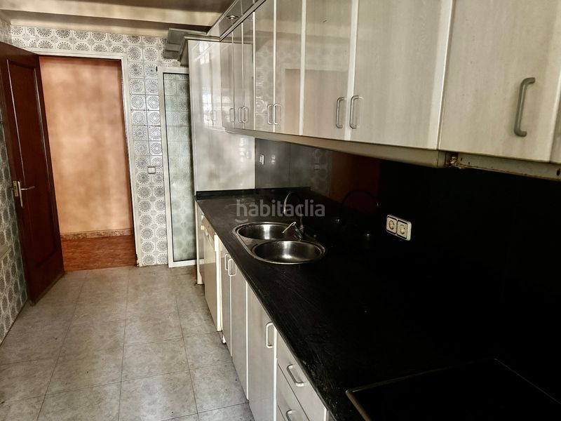 Foto b15e43cf-aca2-439f-a9b2-ca6ec5bf2316. Pis a avinguda dels països catalans 111 a Ponent Reus