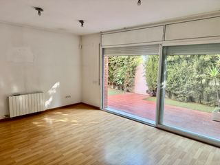 Maison jumelée  Carrer hort de la vila. Zona comunitaria con jardín y piscina