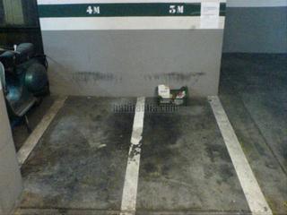 Motorcycle parking in Carrer de Lepant 278