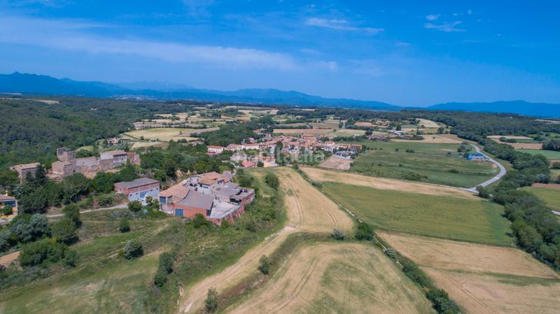 Foto 476e4cb0-7cc9-4059-8c47-5695a577440f. Masía masia per restaurar amb 45.000 m2 de camps en Pontós