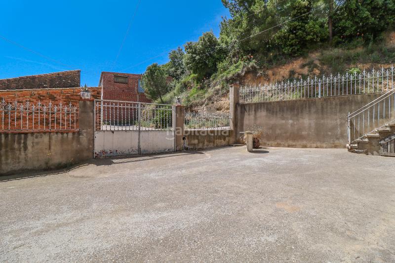 Foto 555ea6f5-cc1e-4700-9fd1-1c29e567d041. Masía masia per restaurar amb 45.000 m2 de camps en Pontós