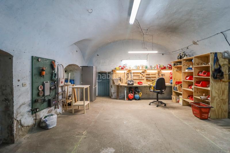 Foto 59a5733b-59b0-49a9-a942-a5b171319e97. Masía masia per restaurar amb 45.000 m2 de camps en Pontós