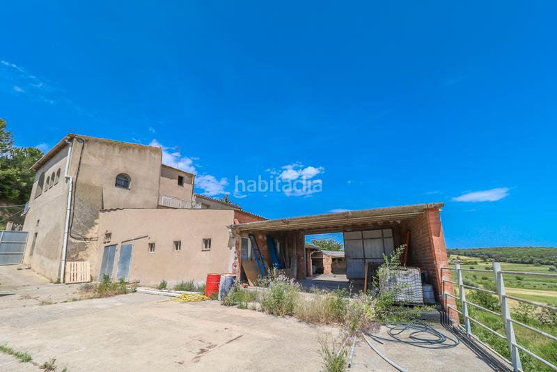 Foto a6b1f9c5-5b62-41f3-b924-d6884b6697f7. Masía masia per restaurar amb 45.000 m2 de camps en Pontós