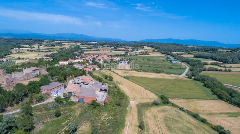 Foto a76a94be-5b30-4963-b227-ef9a93cbf04a. Masía masia per restaurar amb 45.000 m2 de camps en Pontós