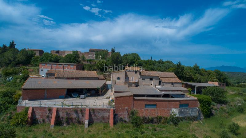 Foto c480a104-3d0b-4a57-bf0e-78bab58f3c20. Masía masia per restaurar amb 45.000 m2 de camps en Pontós