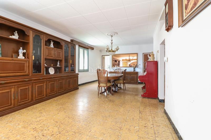 Foto f68e0a96-78b1-4342-8b5b-e7521e1b12f6. Masía masia per restaurar amb 45.000 m2 de camps en Pontós