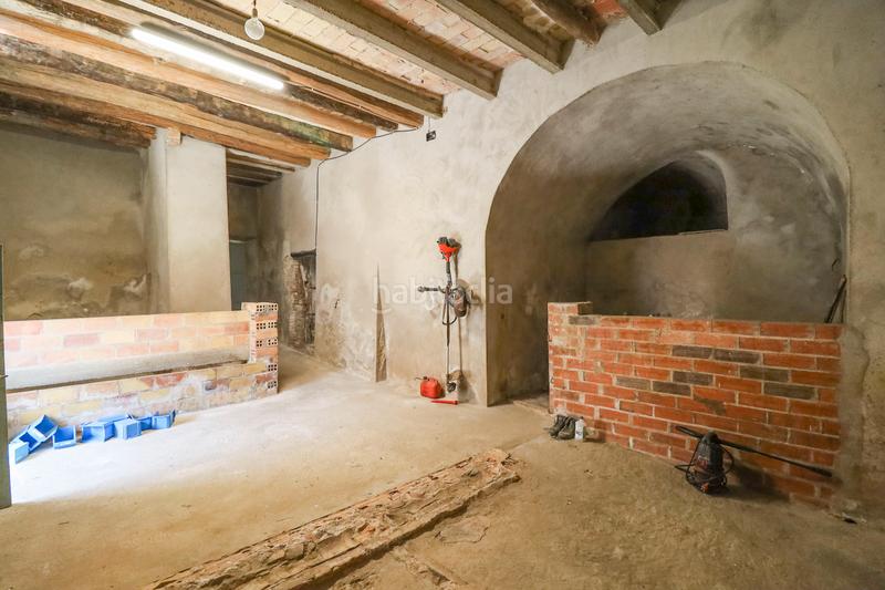 Foto f88c505b-8cd5-4d4c-9a39-6f1532cc5156. Masía masia per restaurar amb 45.000 m2 de camps en Pontós