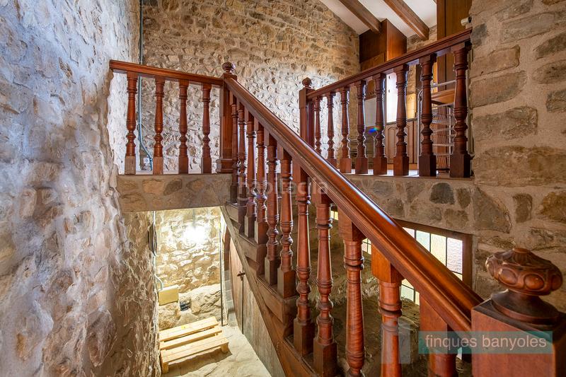 Foto 0ce24c7c-6031-4c5d-96ff-7d010b3737ce. Bauernhof mit kamin heizung parking pool in Camós