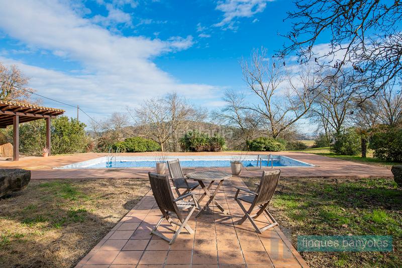 Foto 429914d6-f018-481a-ba7c-0d13f5f35b7b. Bauernhof mit kamin heizung parking pool in Camós