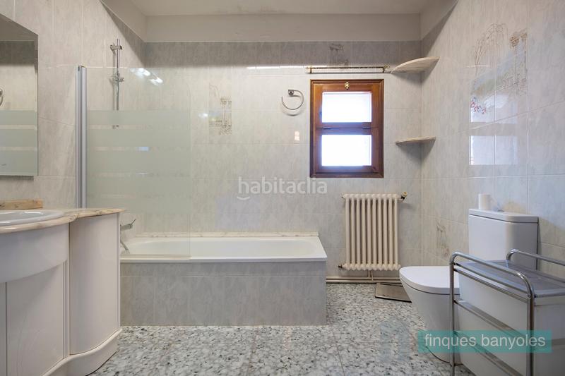 Foto 46ed4577-ae64-4ade-86f7-1c7c19b377a4. Bauernhof mit kamin heizung parking pool in Camós